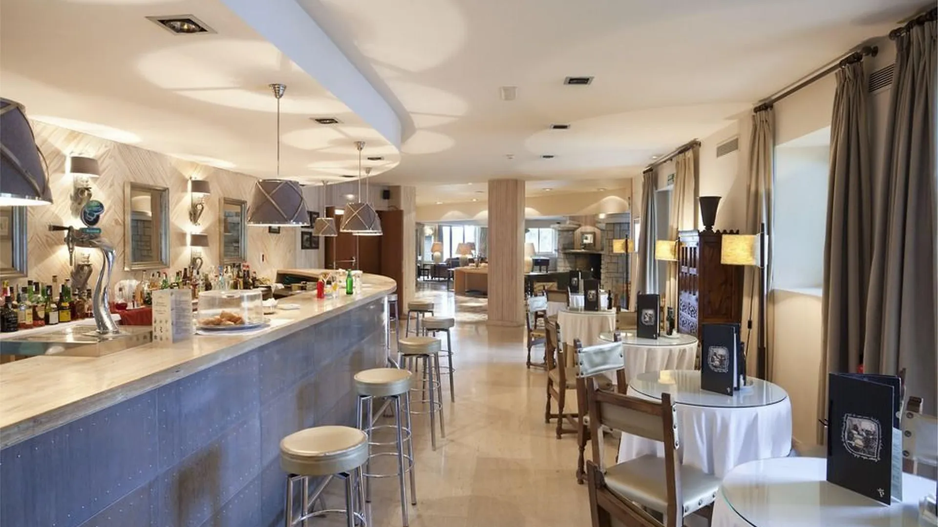 Parador De Vielha Hotel