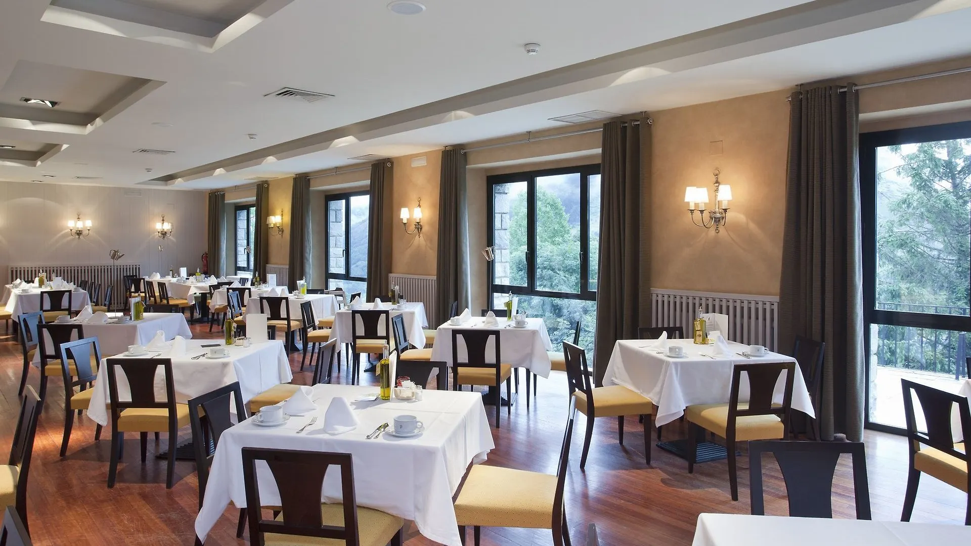 Parador De Vielha 4*,