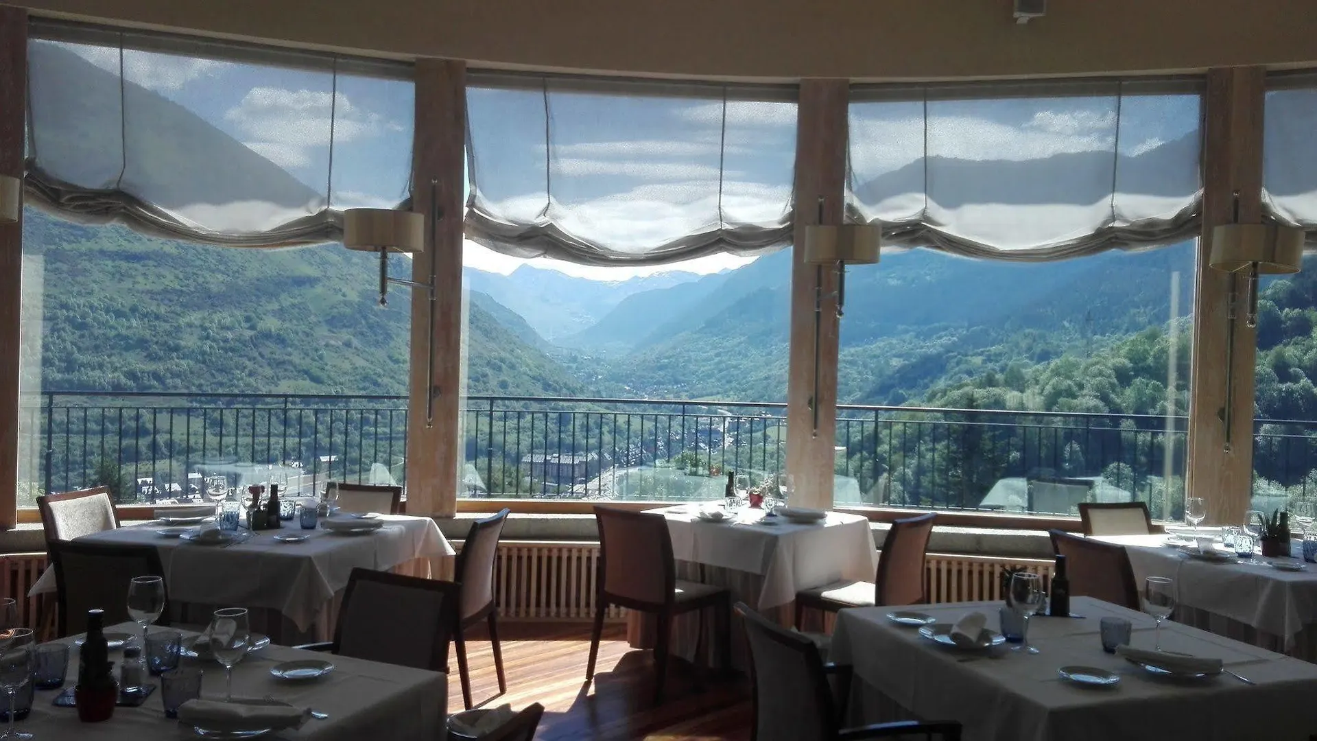 Parador De Vielha 4*,